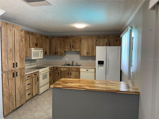 200 BRYAN STREET, Eustis, FL 32726