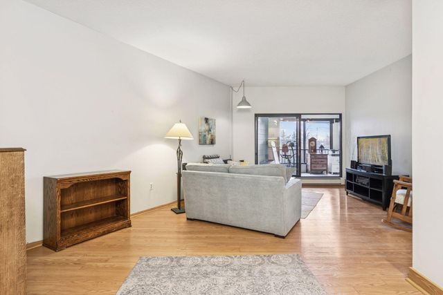 2265 Youngman Avenue 403E, Saint Paul, MN 55116