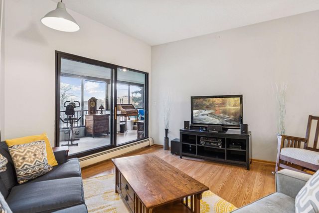 2265 Youngman Avenue 403E, Saint Paul, MN 55116