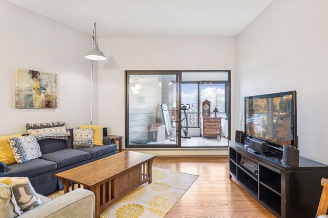 2265 Youngman Avenue 403E, Saint Paul, MN 55116