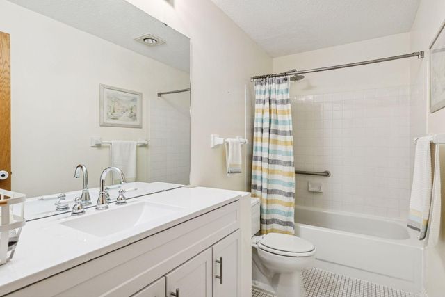 2265 Youngman Avenue 403E, Saint Paul, MN 55116