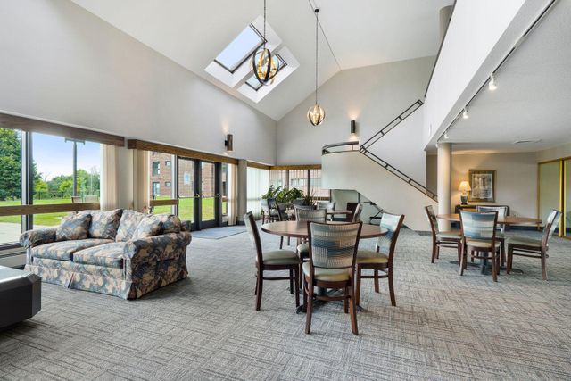 2265 Youngman Avenue 403E, Saint Paul, MN 55116