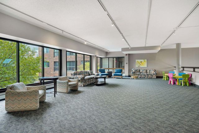 2265 Youngman Avenue 403E, Saint Paul, MN 55116