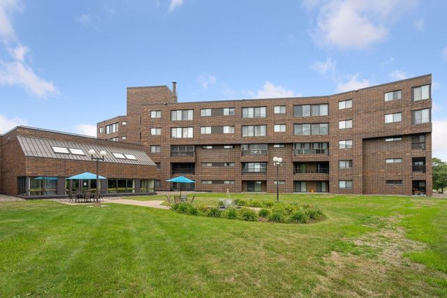 2265 Youngman Avenue 403E, Saint Paul, MN 55116