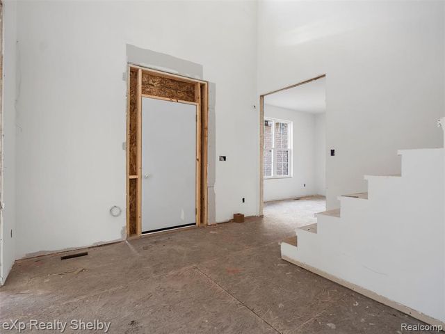 1051 E Avon Road, Rochester Hills, MI 48307