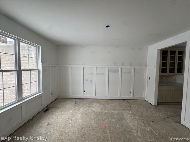 1051 E Avon Road, Rochester Hills, MI 48307