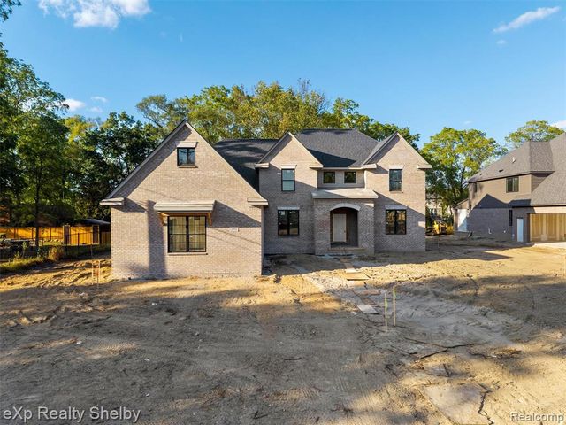 1051 E Avon Road, Rochester Hills, MI 48307