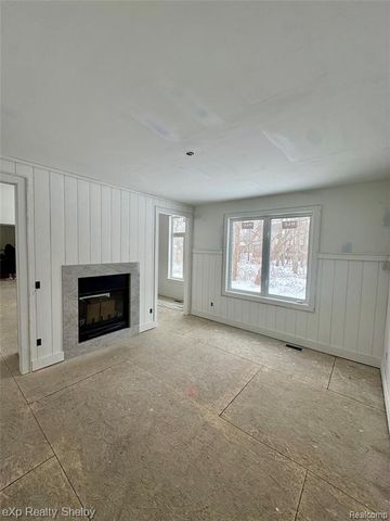 1051 E Avon Road, Rochester Hills, MI 48307