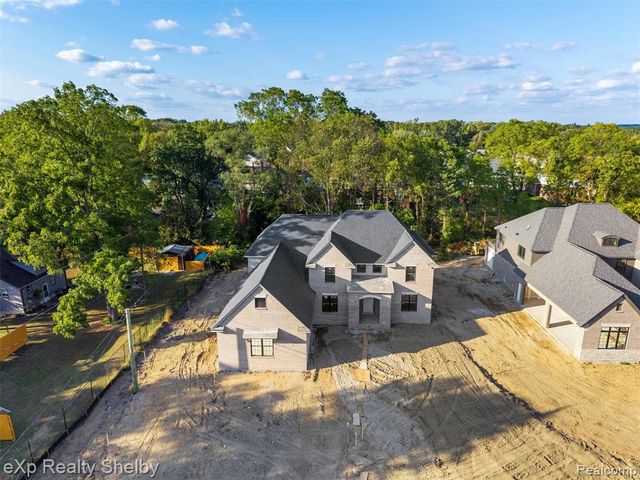 1051 E Avon Road, Rochester Hills, MI 48307