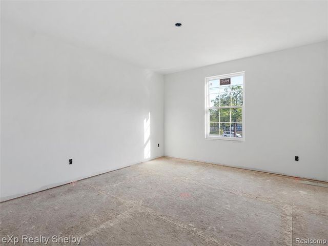 1051 E Avon Road, Rochester Hills, MI 48307