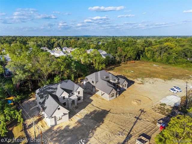 1051 E Avon Road, Rochester Hills, MI 48307