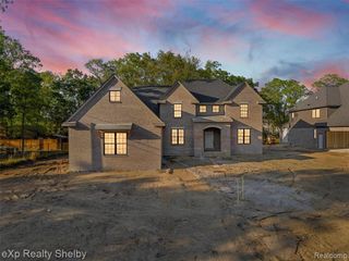 1051 E Avon Road, Rochester Hills, MI 48307