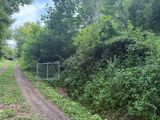 650 Ky 3085, Flat Lick, KY 40935