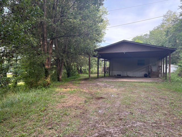 650 Ky 3085, Flat Lick, KY 40935