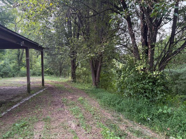 650 Ky 3085, Flat Lick, KY 40935