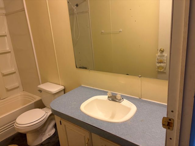 650 Ky 3085, Flat Lick, KY 40935