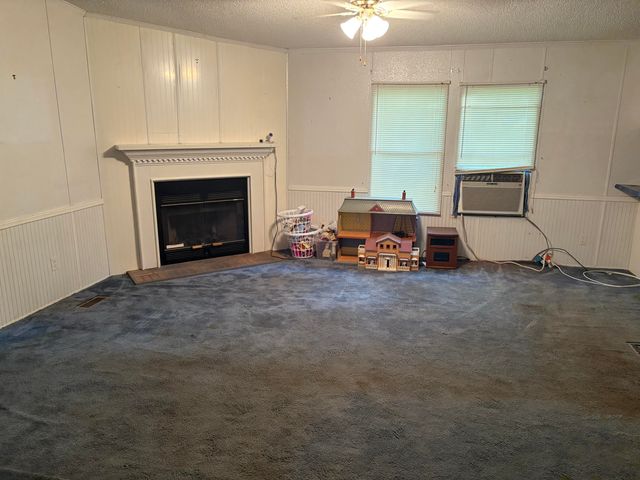 650 Ky 3085, Flat Lick, KY 40935