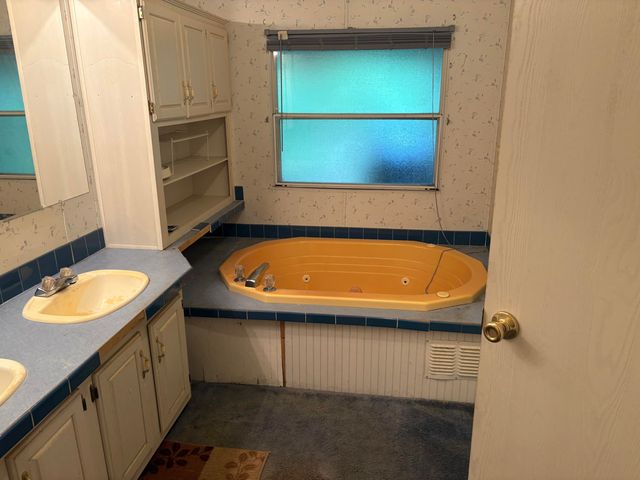 650 Ky 3085, Flat Lick, KY 40935