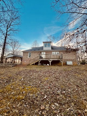 732 Tiger Bennett Rd, Hampshire, TN 38461