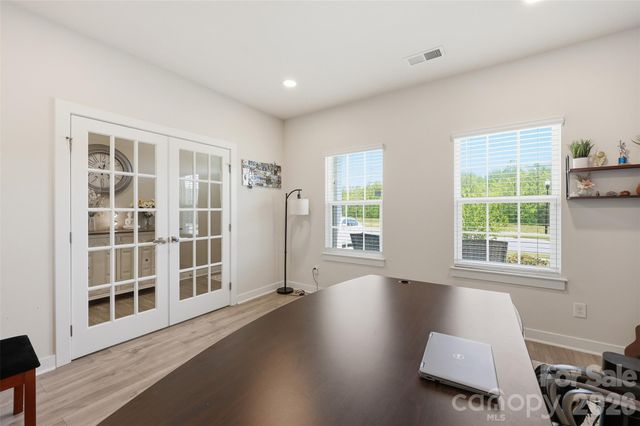 10258 Paper Birch Drive, Charlotte, NC 28215