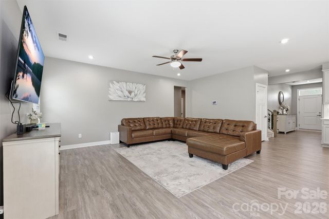 10258 Paper Birch Drive, Charlotte, NC 28215