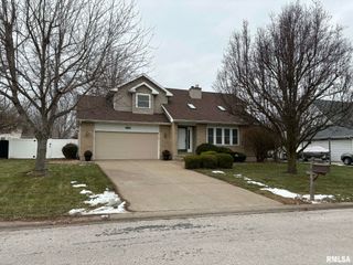 1414 S 46TH Street, Quincy, IL 62301