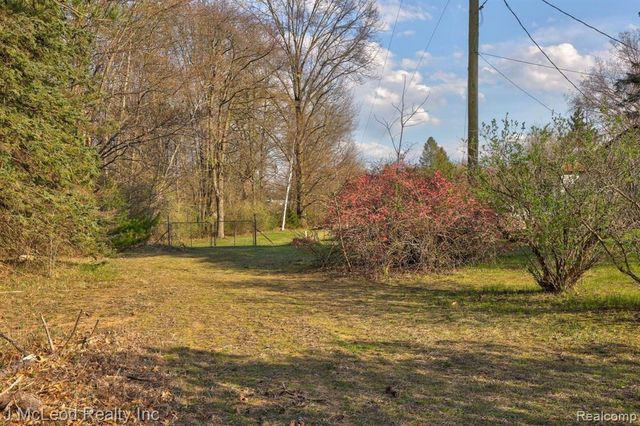 9975 Tuscola Road, Clio, MI 48420