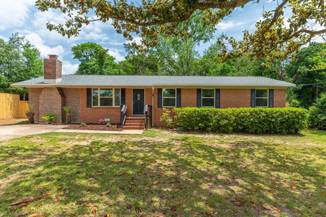 699 Ridge Lake Road, Crestview, FL 32536
