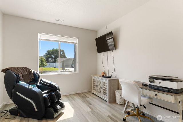 414 N Washington Street, Moses Lake, WA 98837