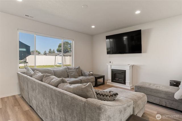 414 N Washington Street, Moses Lake, WA 98837