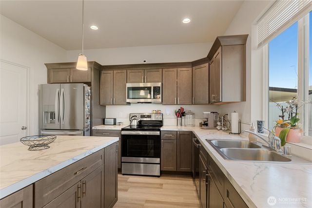 414 N Washington Street, Moses Lake, WA 98837