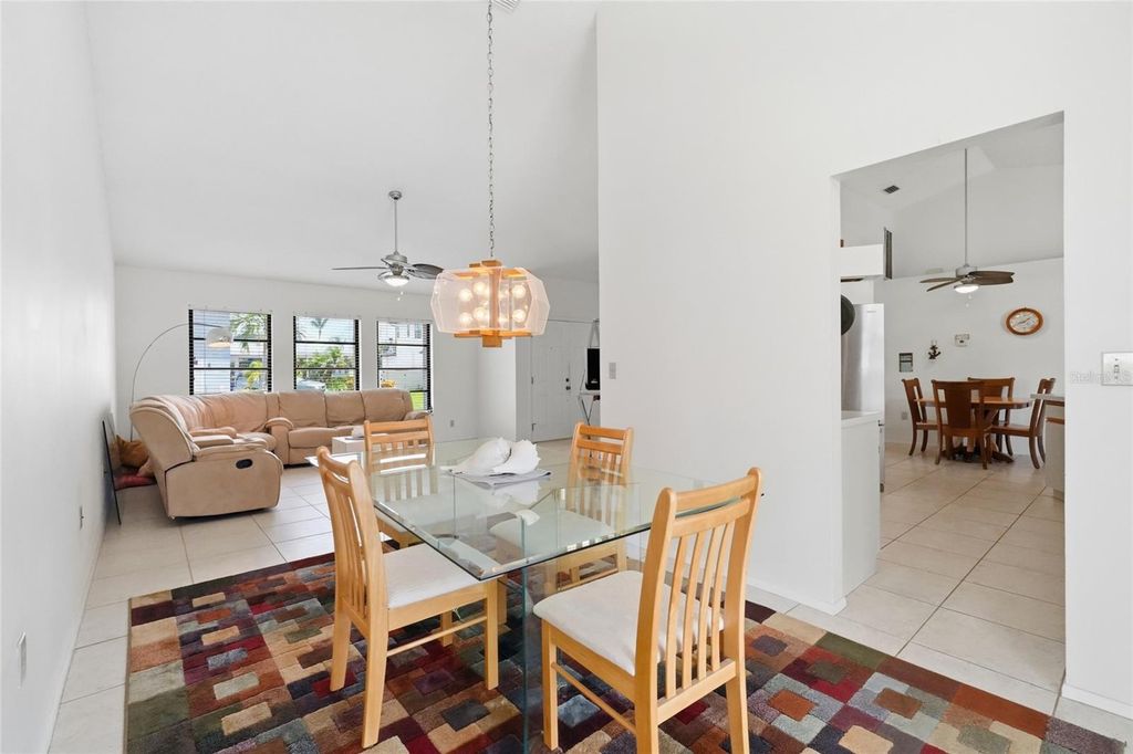 Image 20 of property listing at 4523 4TH AVENUE NE, Bradenton, FL 34208