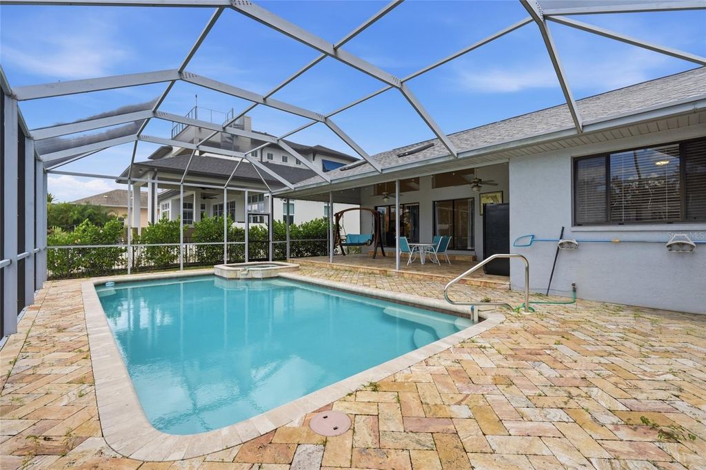 Image 46 of property listing at 4523 4TH AVENUE NE, Bradenton, FL 34208