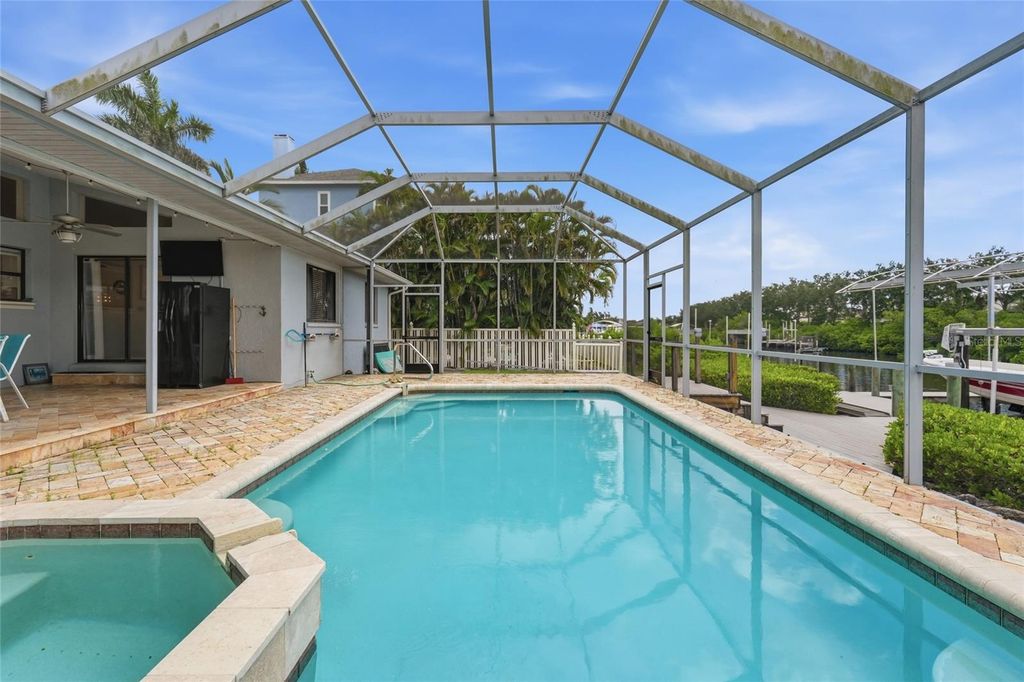 Image 49 of property listing at 4523 4TH AVENUE NE, Bradenton, FL 34208