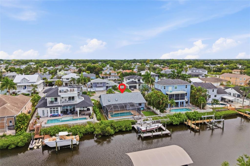 Image 59 of property listing at 4523 4TH AVENUE NE, Bradenton, FL 34208