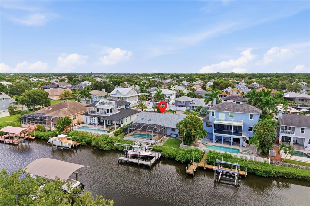 Image 60 of property listing at 4523 4TH AVENUE NE, Bradenton, FL 34208