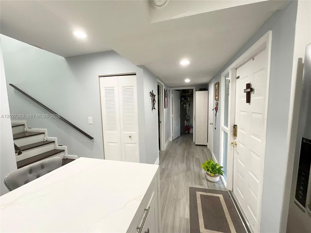 1502 NW 90th Way 1502, Pembroke Pines, FL 33024