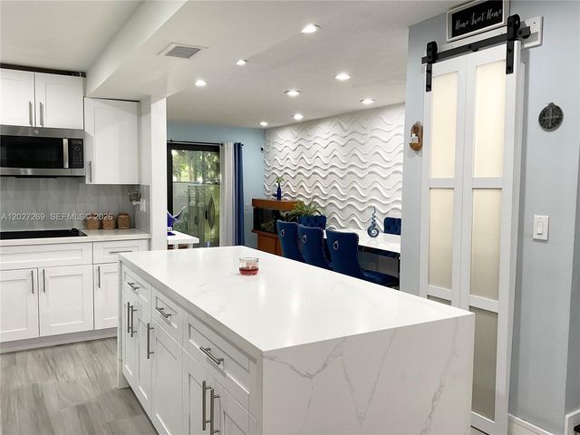 1502 NW 90th Way 1502, Pembroke Pines, FL 33024