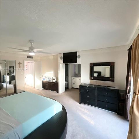 1502 NW 90th Way 1502, Pembroke Pines, FL 33024