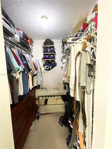 1502 NW 90th Way 1502, Pembroke Pines, FL 33024