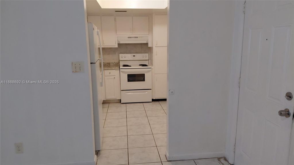 1200 SW 50th Ave 210-3, North Lauderdale, FL 33068