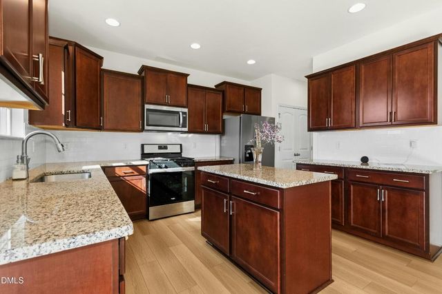 2133 Blue Iris Way, Zebulon, NC 27597