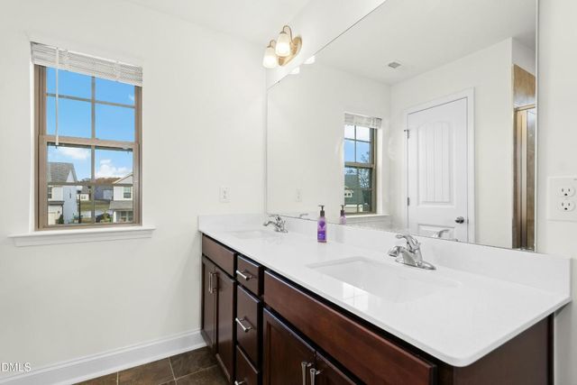 2133 Blue Iris Way, Zebulon, NC 27597