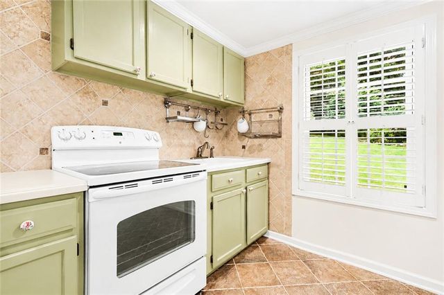 1683 Oak Ridge Circle SW, Stone Mountain, GA 30087