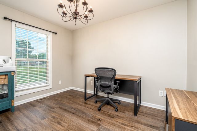 602 7th St, Lawrenceburg, TN 38464