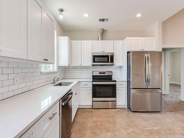 500 Harmon Hills CV N, Dripping Springs, TX 78620