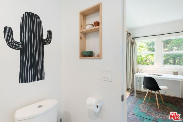 1933 KENT Street, Los Angeles, CA 90026