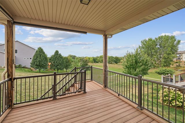 222 Bridgewood Drive, West Des Moines, IA 50266