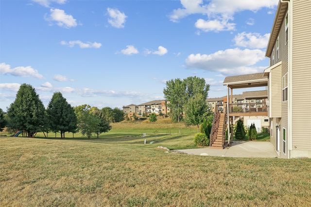222 Bridgewood Drive, West Des Moines, IA 50266