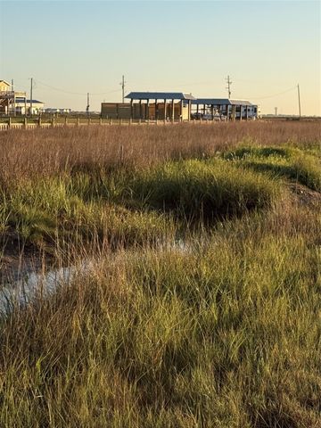 1108 Egret Point, Crystal Beach, TX 77650
